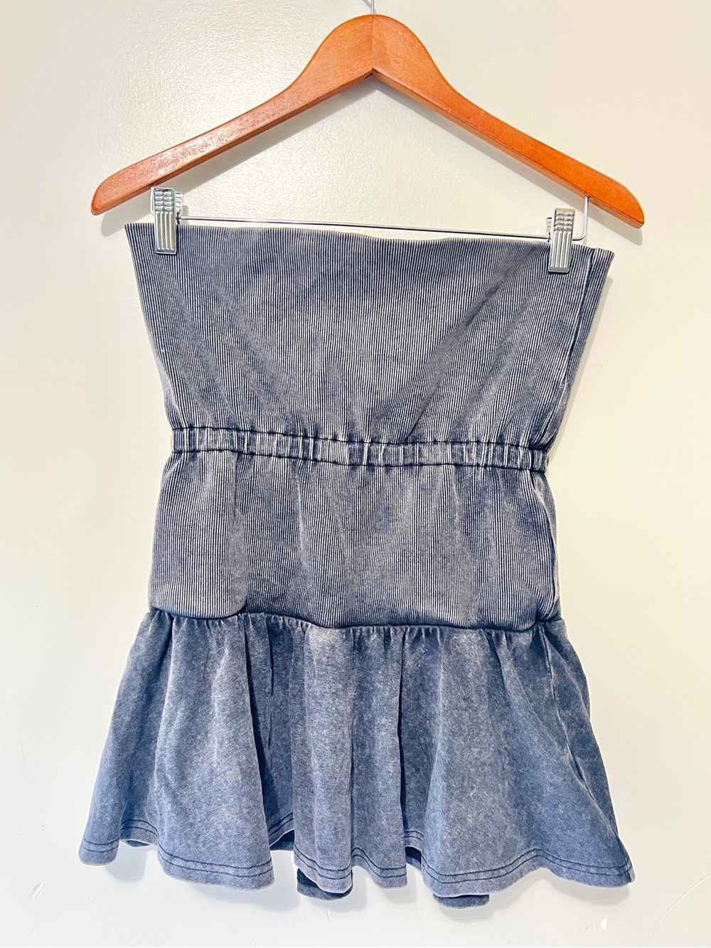 Ardene Strapless Ribbed Top Size Medium Grey Tiered Boho Feminine Summer Top